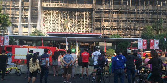 Imbas Kebakaran Kejagung, Transjakarta Alihkan Rute Blok M