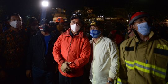 Saat Gubernur Anies Tinjau Kebakaran Gedung Kejagung Dini Hari