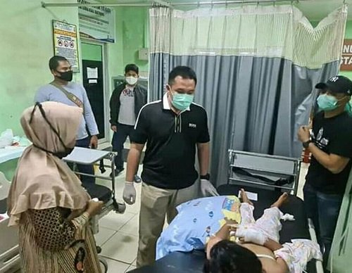 anak dianiaya ibu dan ayah tiri