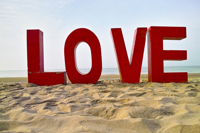 40 Kata kata  Menyentuh Hati Tentang Cinta Bijak dan 