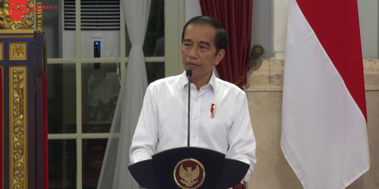 Cek Fakta: Hoaks Jokowi Sebut Ekonomi Indonesia Terjun Bebas Karena Tak Diberi Utang