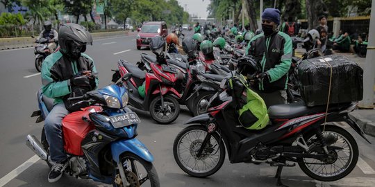  Ganjil  Genap  Untuk  Motor  Jaket Ojol Bisa Laku Keras 