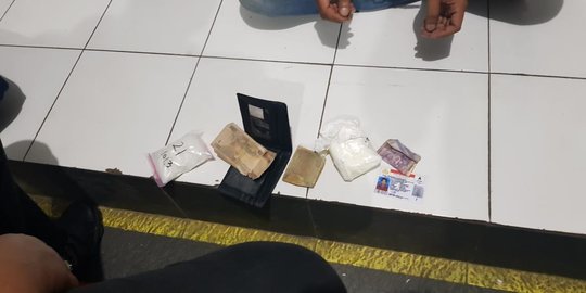 Petugas Pergoki Pelempar 101,3 Gram Sabu dari Luar LP Semarang