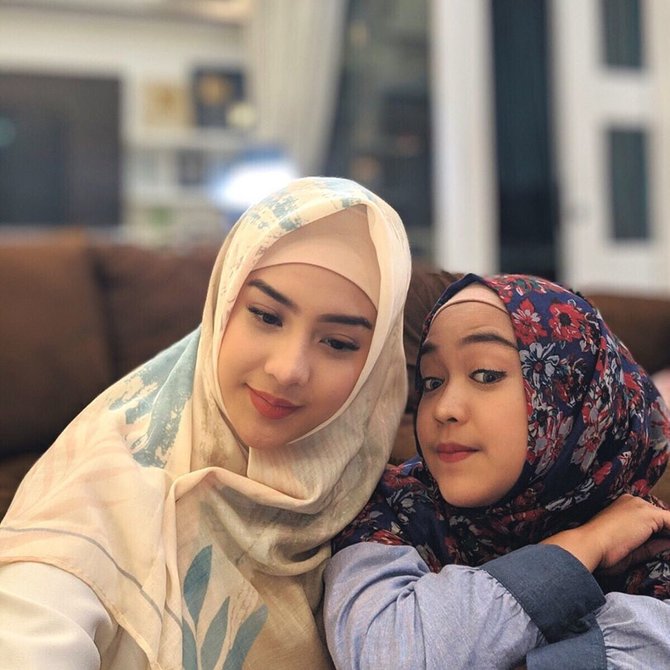 anya geraldine balutan hijab