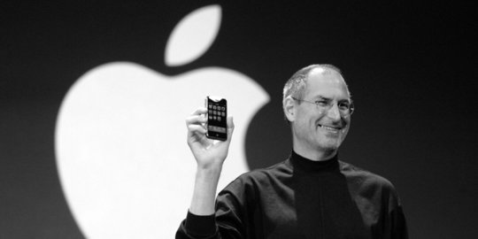 Siapa Sangka, Orang Terkaya Dunia Iri Pada Hal yang Dimiliki Steve Jobs ini
