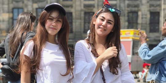 5 Artis Kakak Adik yang Sama-sama Menekuni Dunia Hiburan, Selalu Kompak