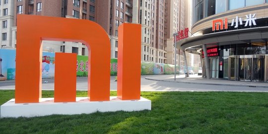 Xiaomi Patenkan Smartphone Dengan Layar yang Bisa Dilepas