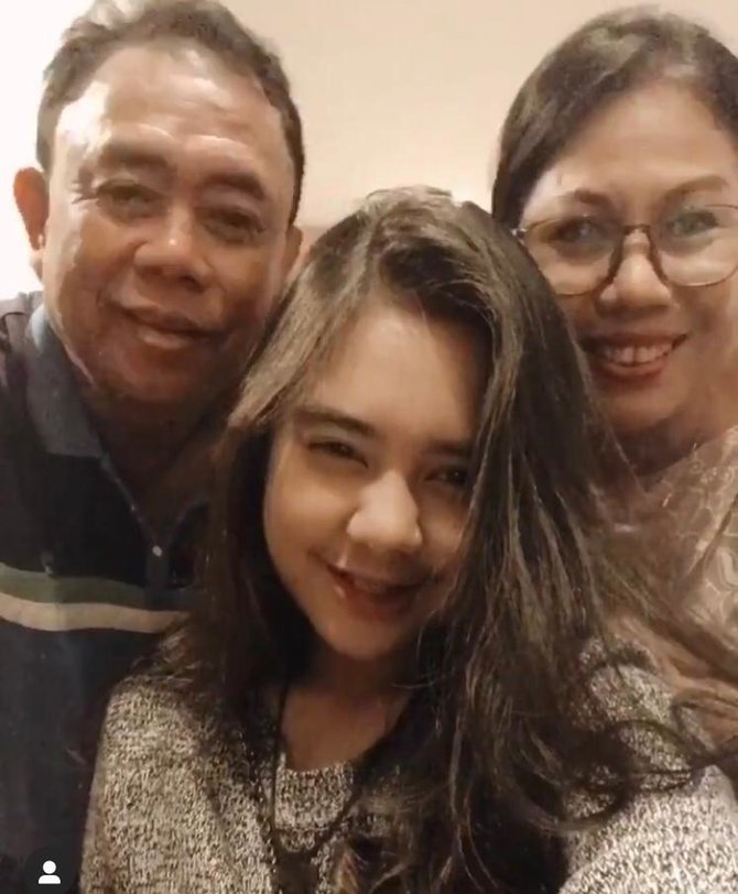 jarang tersorot ini 5 momen kebersamaan ziva magnolya dan sang ibu