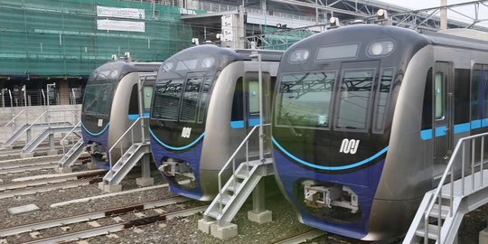 MRT Pangkas Waktu Antar Kereta di Akhir Pekan Cegah Penumpukan Penumpang