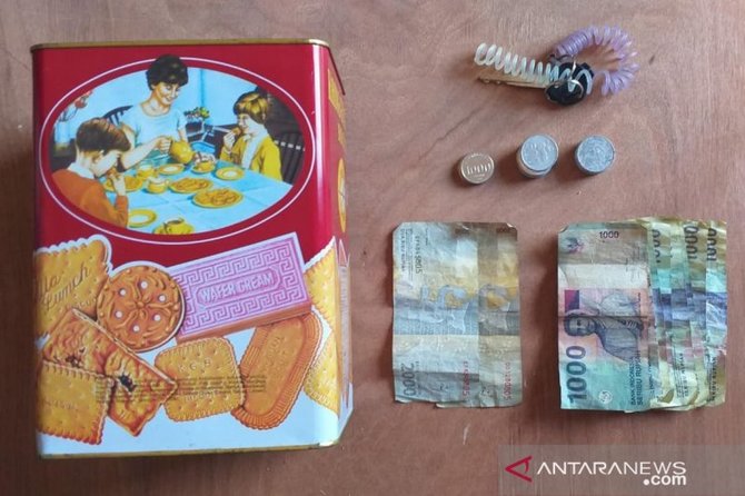 remaja di ntb ditangkap polisi usai curi uang rp 22000 dalam kaleng khong guan