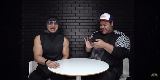 Bikin Ngakak, Ternyata Ini Alasan Deddy Corbuzier Dulu Ketagihan Pakai Make Up