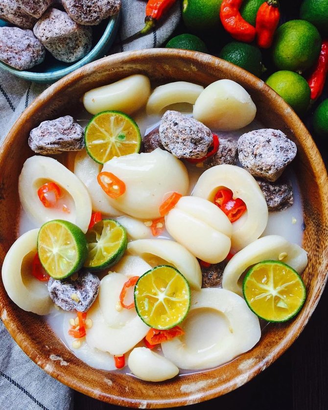 10 resep asinan buah segar cocok untuk camilan sehat