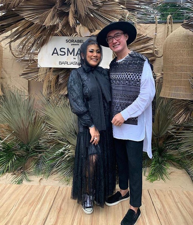 8 seleb ini unggah momen kenangan