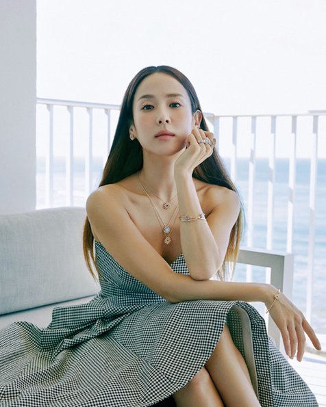 aktris korea berkepala 4 yg cantik dan awet muda