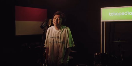 Bawakan Single Terbaru di Tokopedia WIB, Rich Brian Ternyata Suka Musik Dangdut