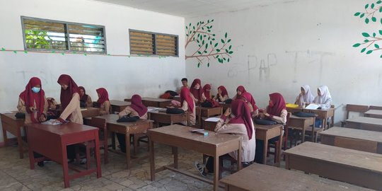 Wali Murid Tak Mampu Beli Kuota, SMK Taruna Bhakti Cianjur Gelar 