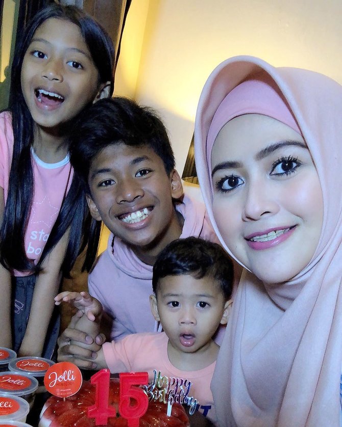 meggywulandarireal