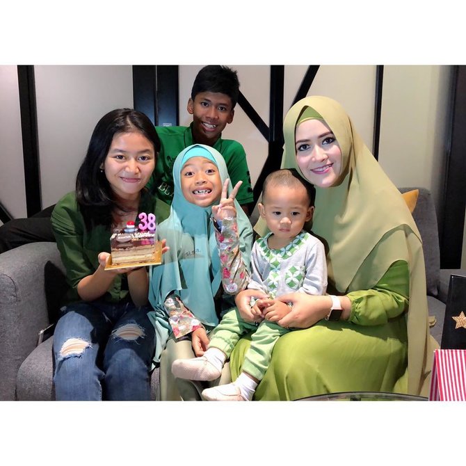 meggywulandarireal