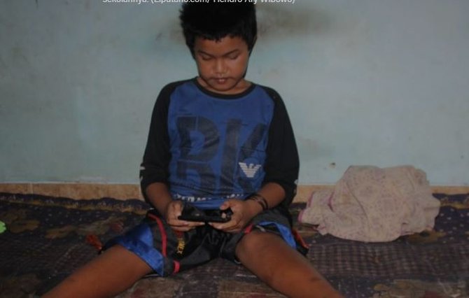 kisah pilu bocah lumpuh