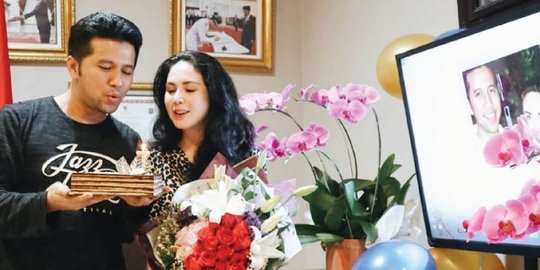 Injak Usia Pernikahan 7 Tahun, Ini 5 Potret Perjalanan Cinta Arumi Bachsin dan Suami
