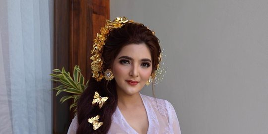 5 Potret Ashanty Kenakan Pakaian Tradisional Bali, Cantiknya Bikin Pangling