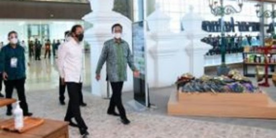 CEK FAKTA: Hoaks Presiden Jokowi Sudah Tak laku Karena Tidak Ada yang Minta Salaman