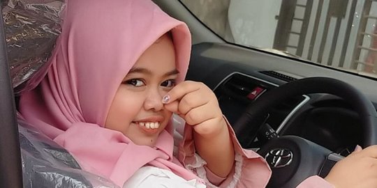 Potret Kece Kekeyi di Dalam Mobil Baru, Netizen Kompak Bilang 'Alhamdulillah'
