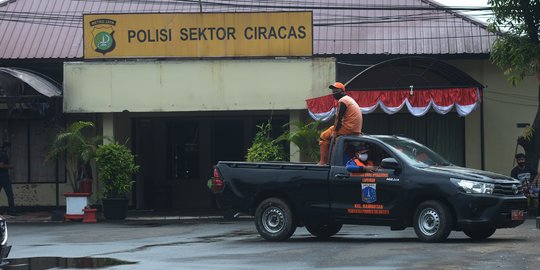 Polri Usut Warga Sipil Terlibat Penyerangan Polsek Ciracas