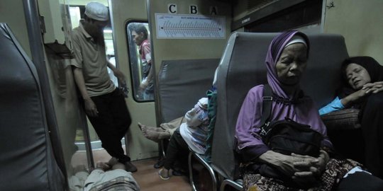 juga terjadi di kereta api