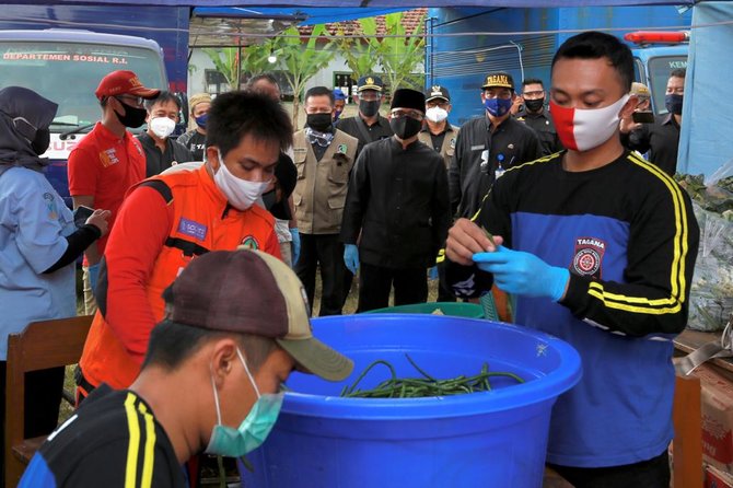 pemkab banyuwangi siapkan rp 3 miliar untuk pasok makanan untuk santri