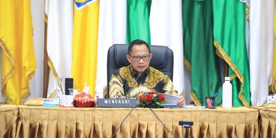 Mendagri Tito Tegur Keras Bupati Wakatobi karena Timbulkan Kerumunan saat Pandemi