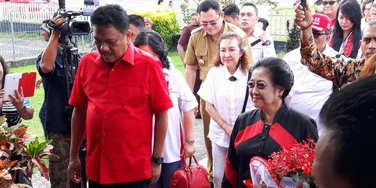 Puji Jokowi dan Mega, Olly Dondokambey Deklarasi Kembali Maju di Pilgub Sulut