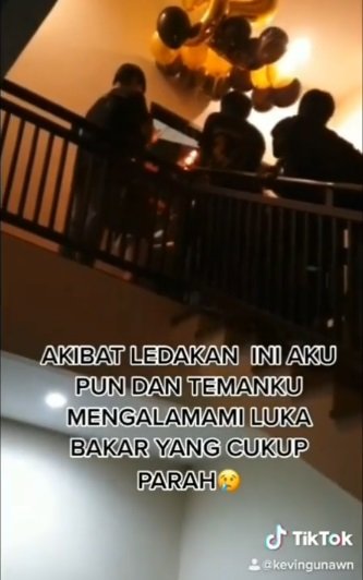 ledakan balon ulang tahun