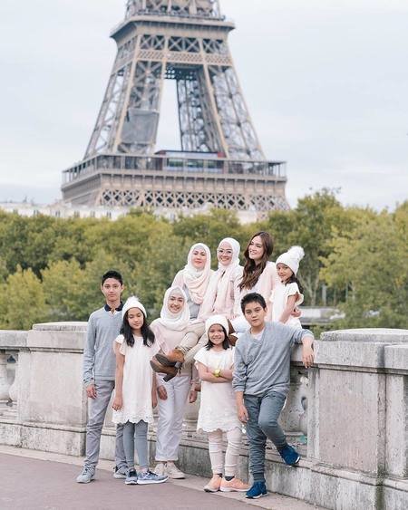 shandy aulia dan kakaknya yang tetap kompak