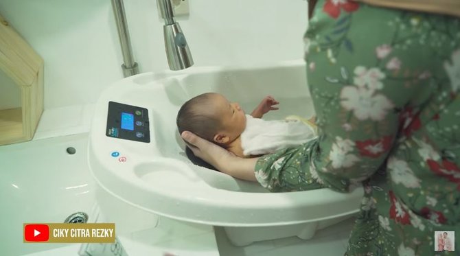 bayi athar mandi