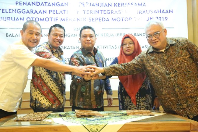 kemnaker gandeng swasta kembangkan pelatihan wirausaha otomotif