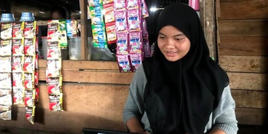 Kisah Putri, Pedagang Nasi Padang yang Terbantu Program Rasmie Wali Kota Bengkulu