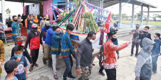 Nelayan Muncar Banyuwangi Kembali Gelar Tradisi Petik Laut