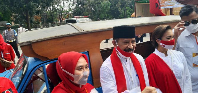 oplet si doel antarkan pasangan muhamad saraswati ke kpu