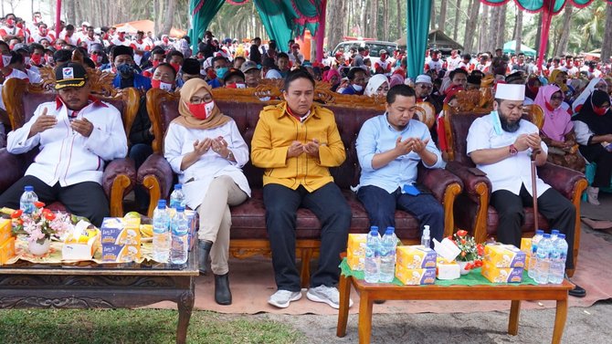 helmi hasan hadiri deklarasi cabup dan cawabup kabupaten mukomuko