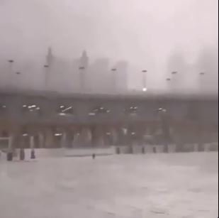 makkah hujan petir