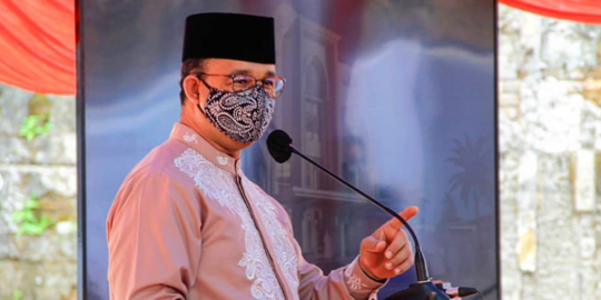 Anies Apresiasi Relawan Nakes Covid-19: Bukti Ibu Kita Melahirkan Pejuang