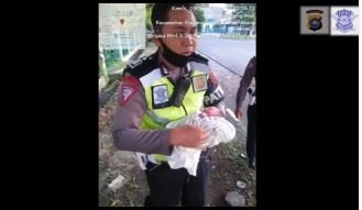 aksi heroik polisi ingin adopsi bayi temuan
