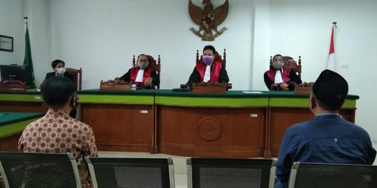 Anggota DPRD Makassar Pengambil Paksa Jenazah Covid-19 Dituntut 5 Bulan Penjara