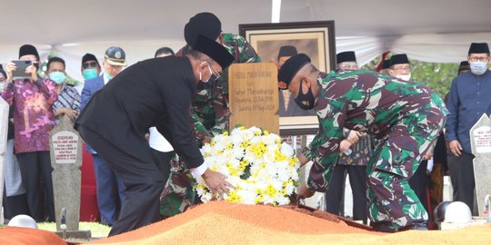 Menko PMK Pimpin Pemakaman Abdul Malik: Pemikiran Beliau Sangat Inklusif