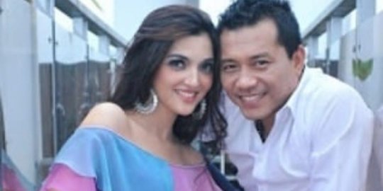 Unggah Foto Lawas Bersama Anang, Penampilan Ashanty Disebut Mirip Artis Bollywood