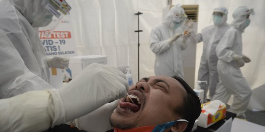 Harga Swab Test Rp 500 Ribu Pks Dorong Kemenkes Tetapkan Batas Atas Merdeka Com