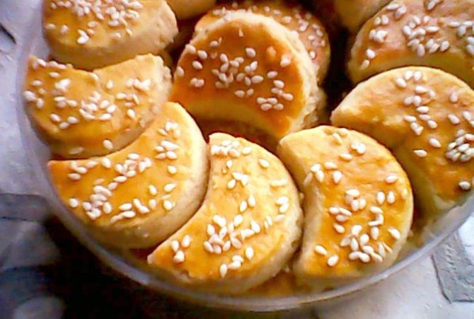 kue kacang