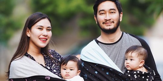 Injak Usia 8 Bulan, Intip 5 Potret Bayi Kembar Syahnaz yang Lucu dan Menggemaskan