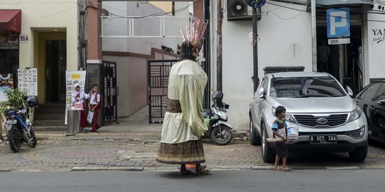 Ganggu Ketertiban Umum, Ondel-ondel dan Manusia Silver akan Ditertibkan